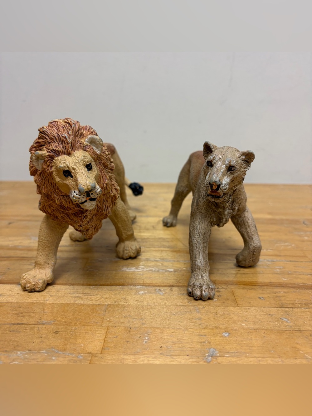 Lot of 2: Safari Ltd Male & Female Lion 9" Animal Toy Figure